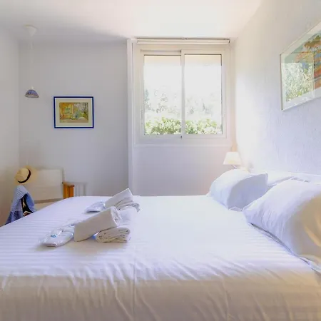 Select'so - Vue & Pieds Dans L'eau - Estel-f Apartment *